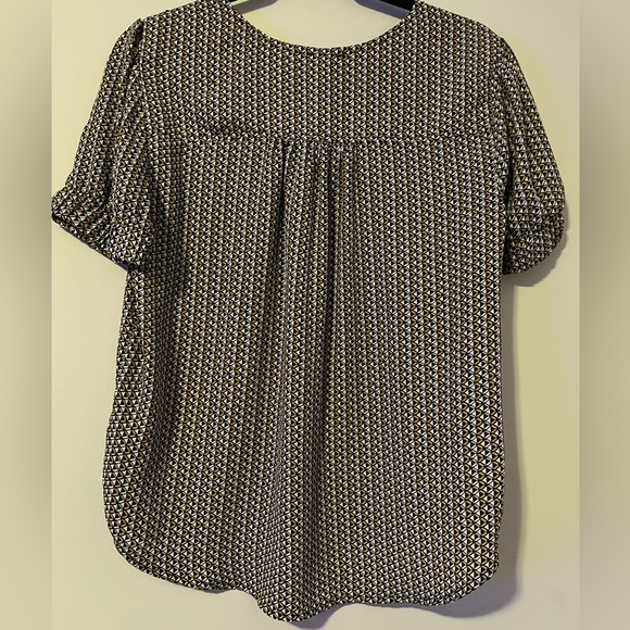 Lily White Blouse - Picture 2 of 3